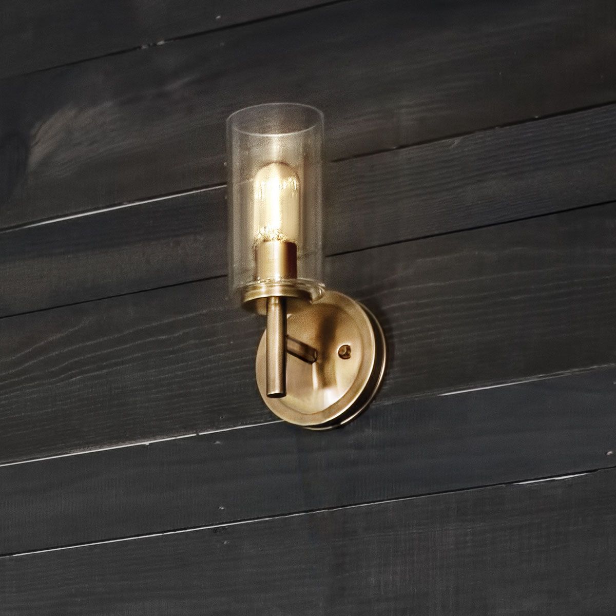 Hackney Single Wall Light - Brass