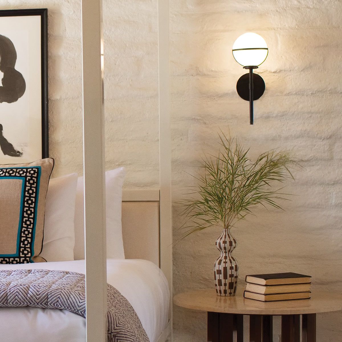 Bridport Single Wall Light - Black