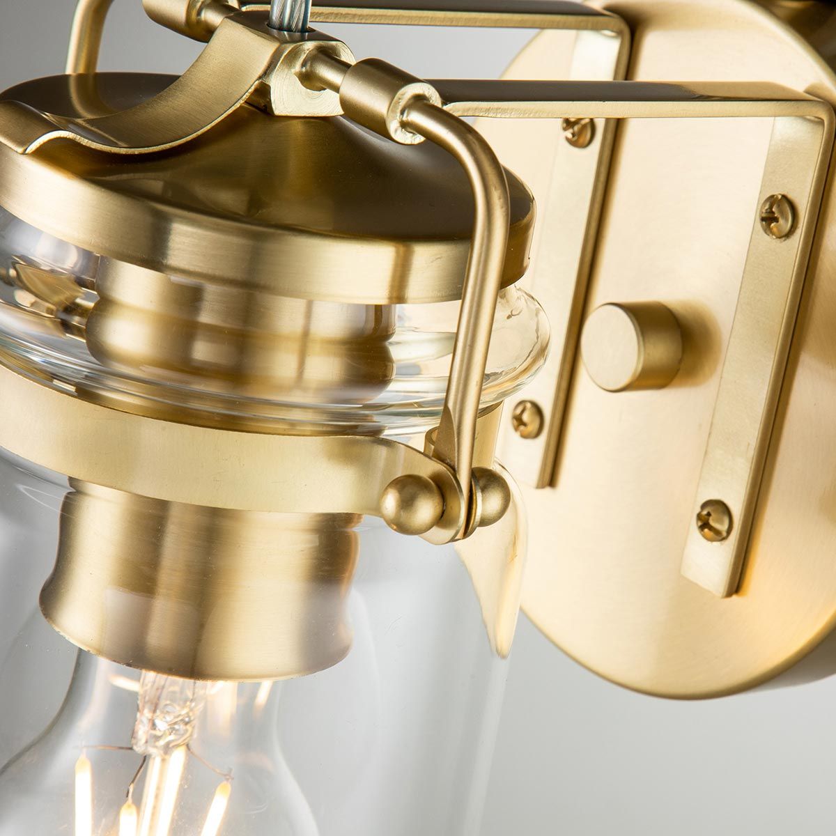 Walland Single Wall Light - Brass