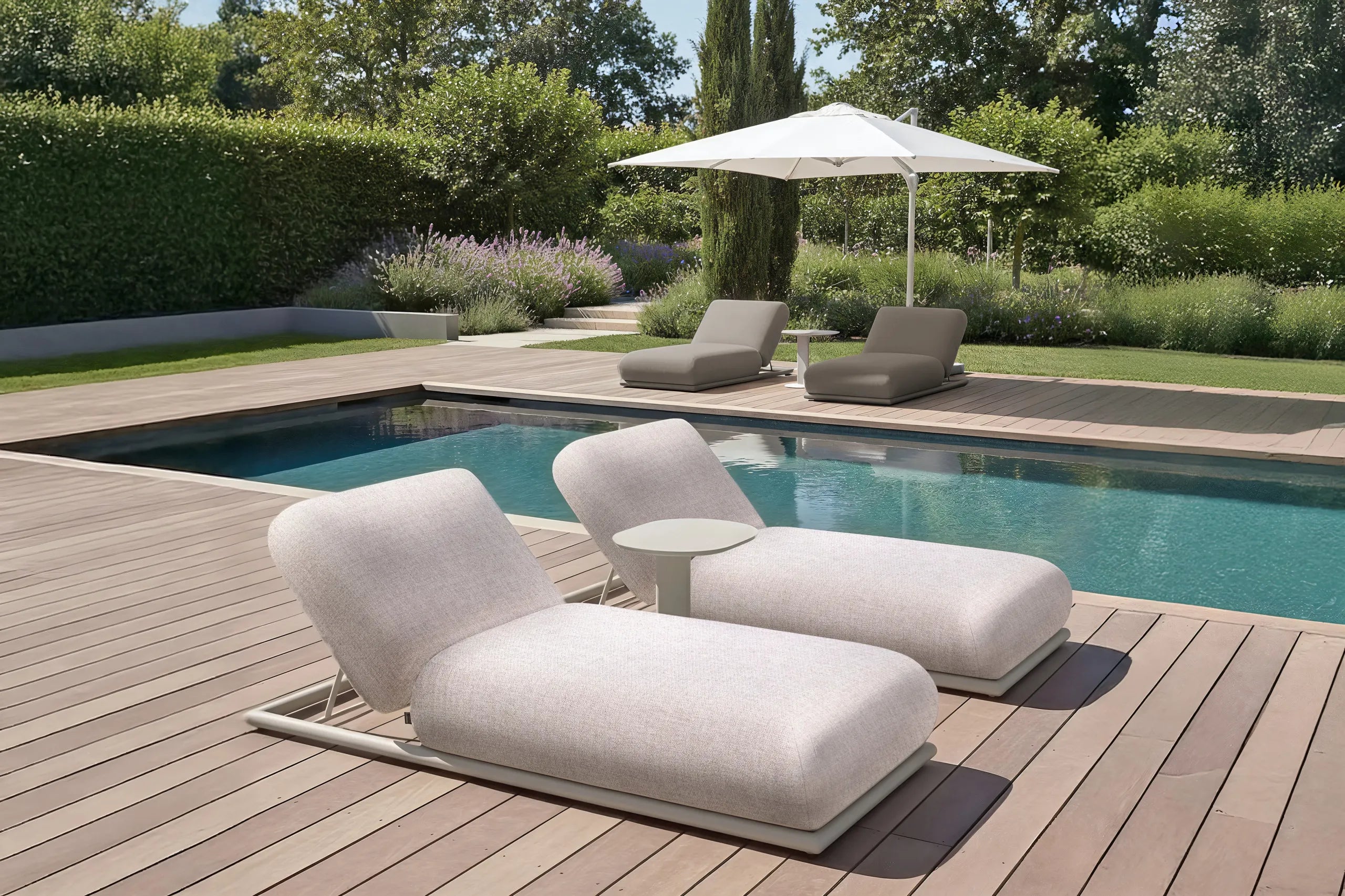 Richmond Interiors Sullivan Beige Alpine Olefin Outdoor Daybed