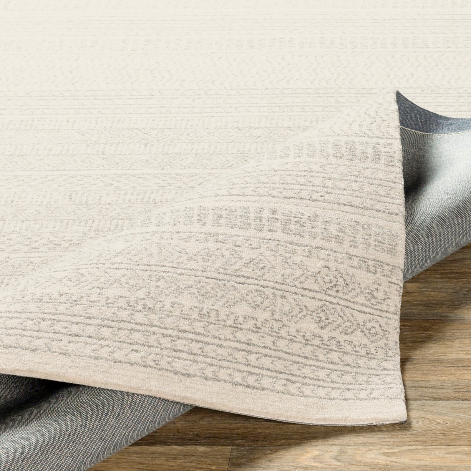 Maroc Global Wool Global Grey & Ivory Rug 91x152cm - folded detail