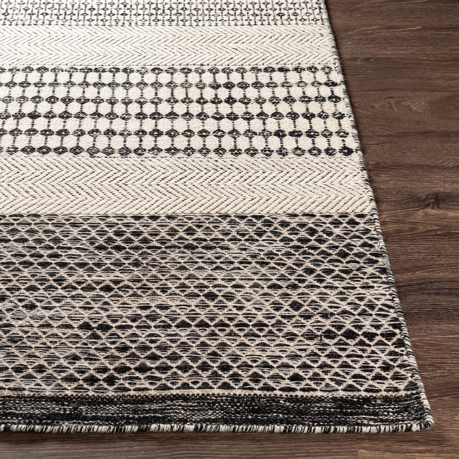 Mardin Global Wool Global Black & Beige Rug 183x275cm - reverse roll detail