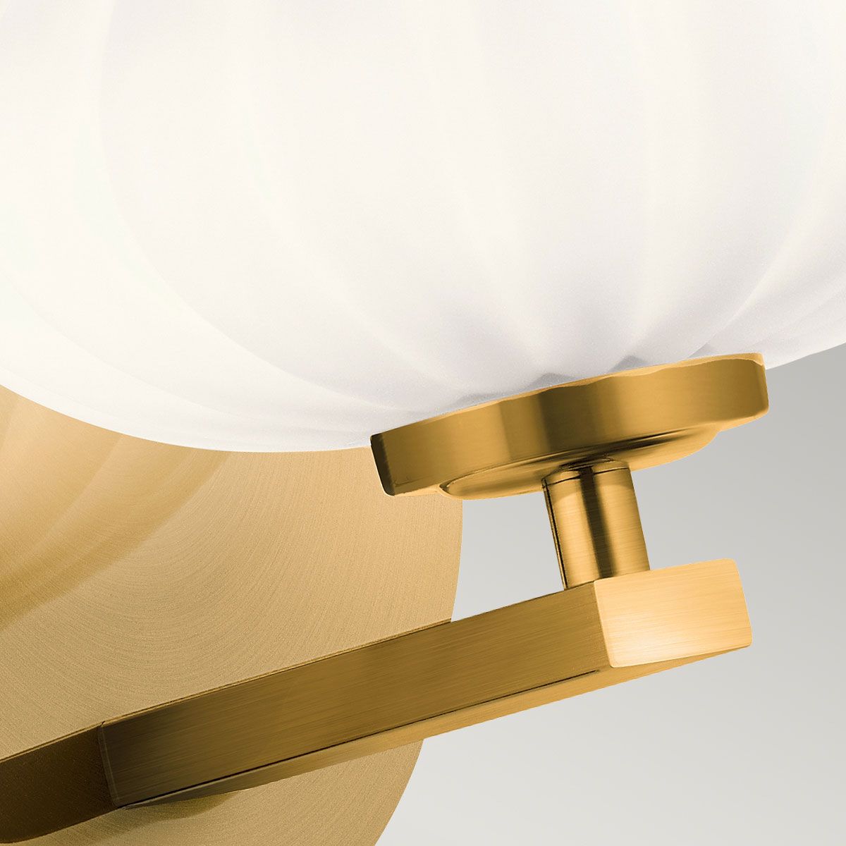 Quintiesse - Pim Single Wall Light - Gold