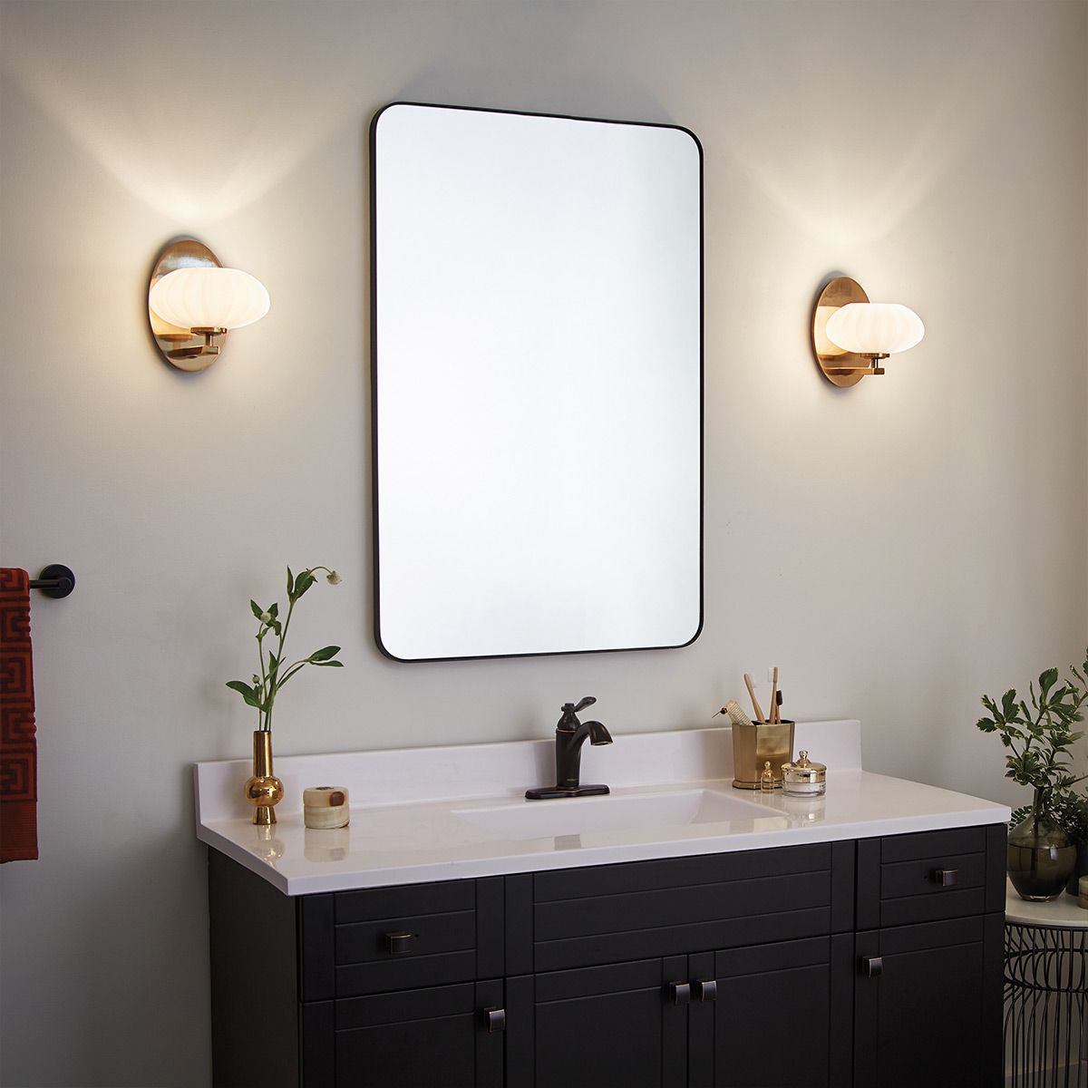 Quintiesse - Pim Single Wall Light - Gold