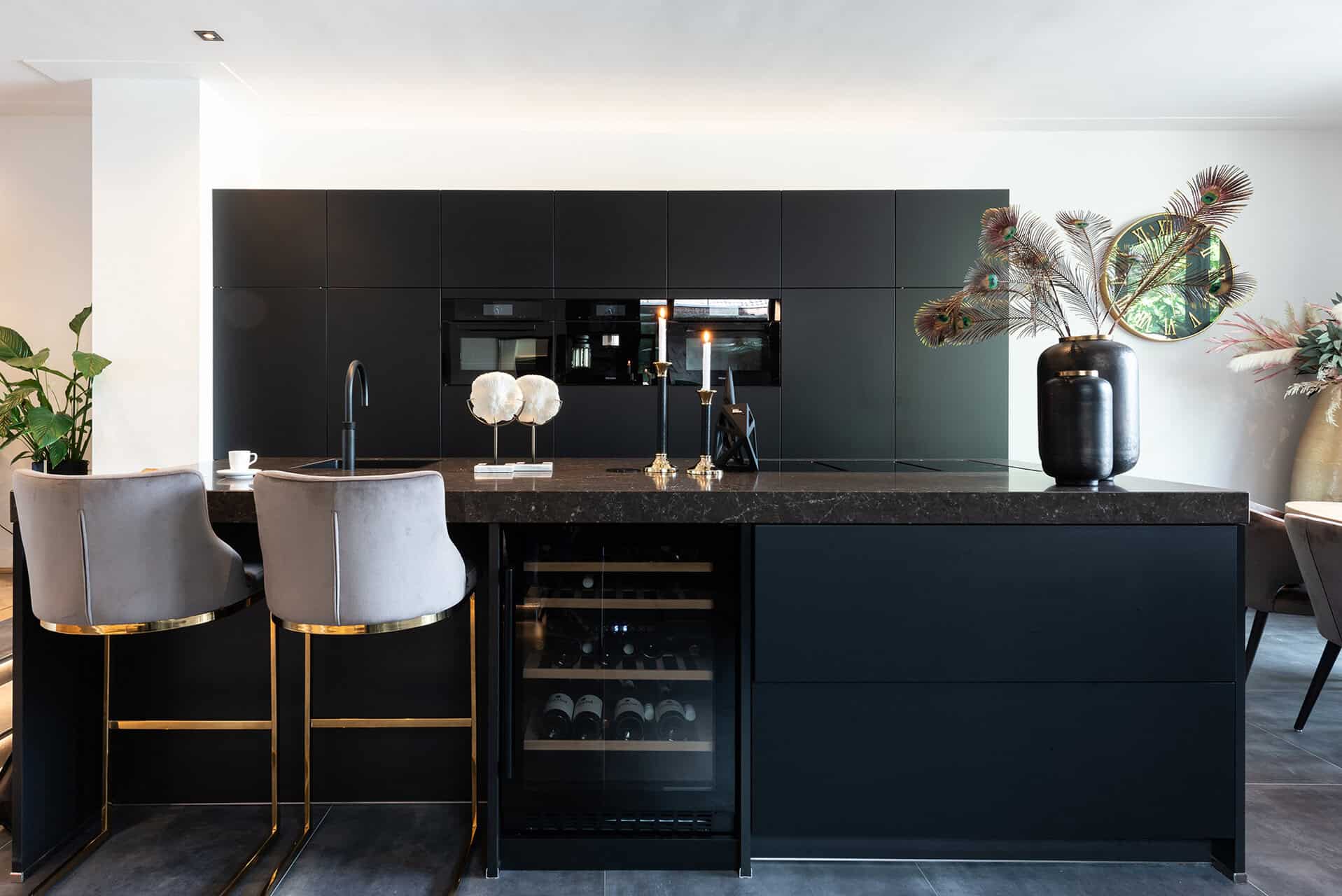 Faux coral Jada on standard (White)