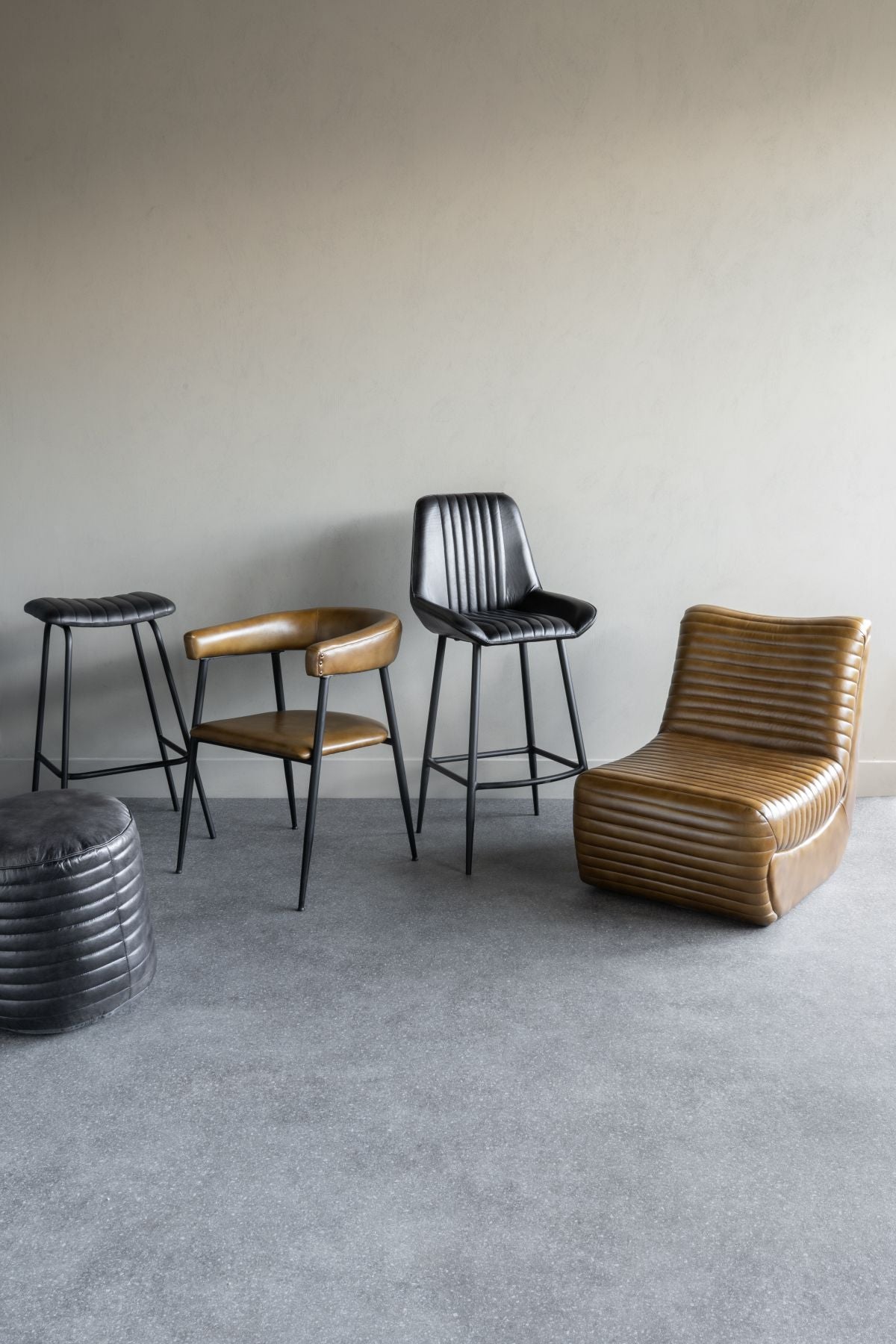 Set of 2 Pembroke Leather Bar Stools in Charcoal