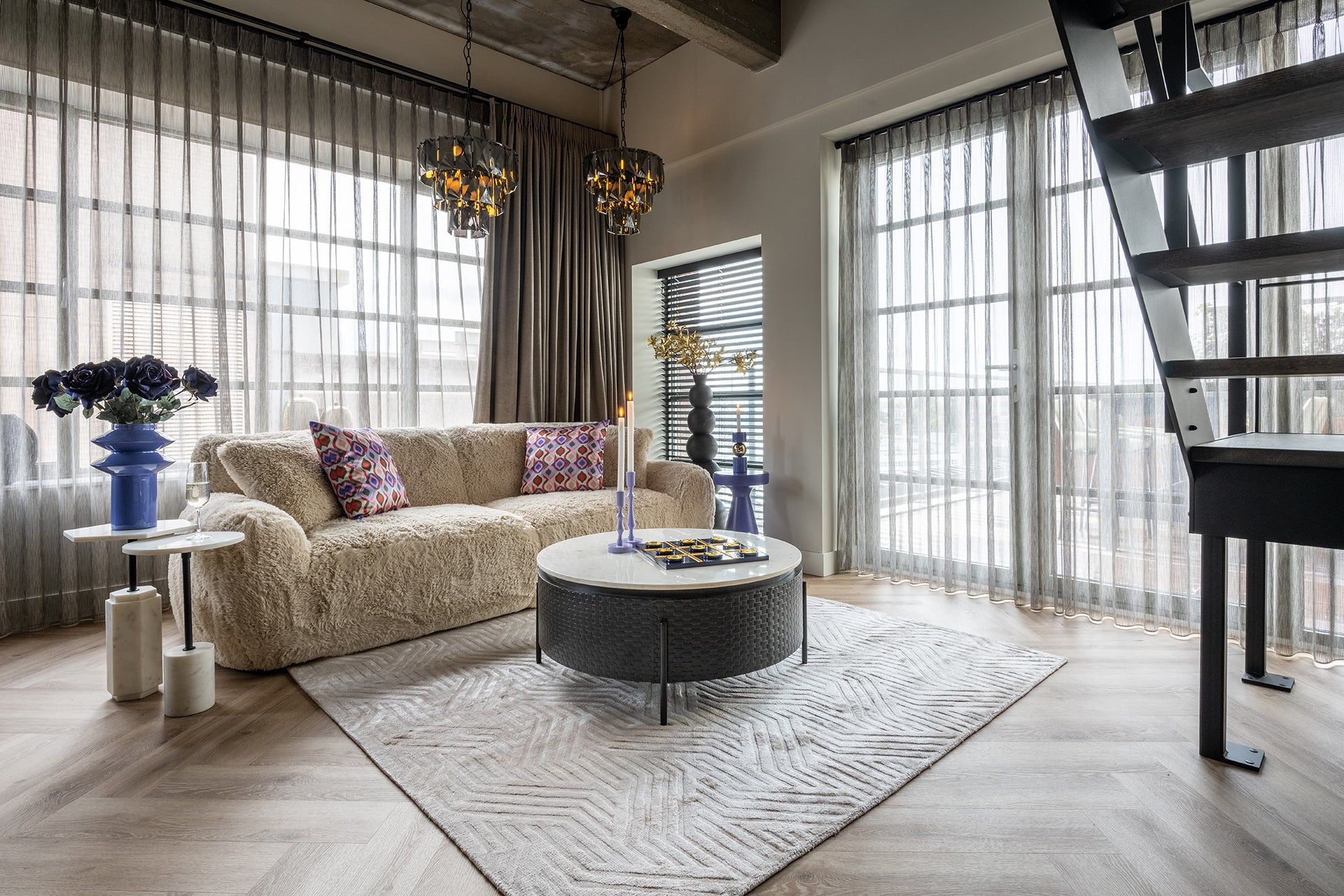 Side table Kimble purple big 30Ø