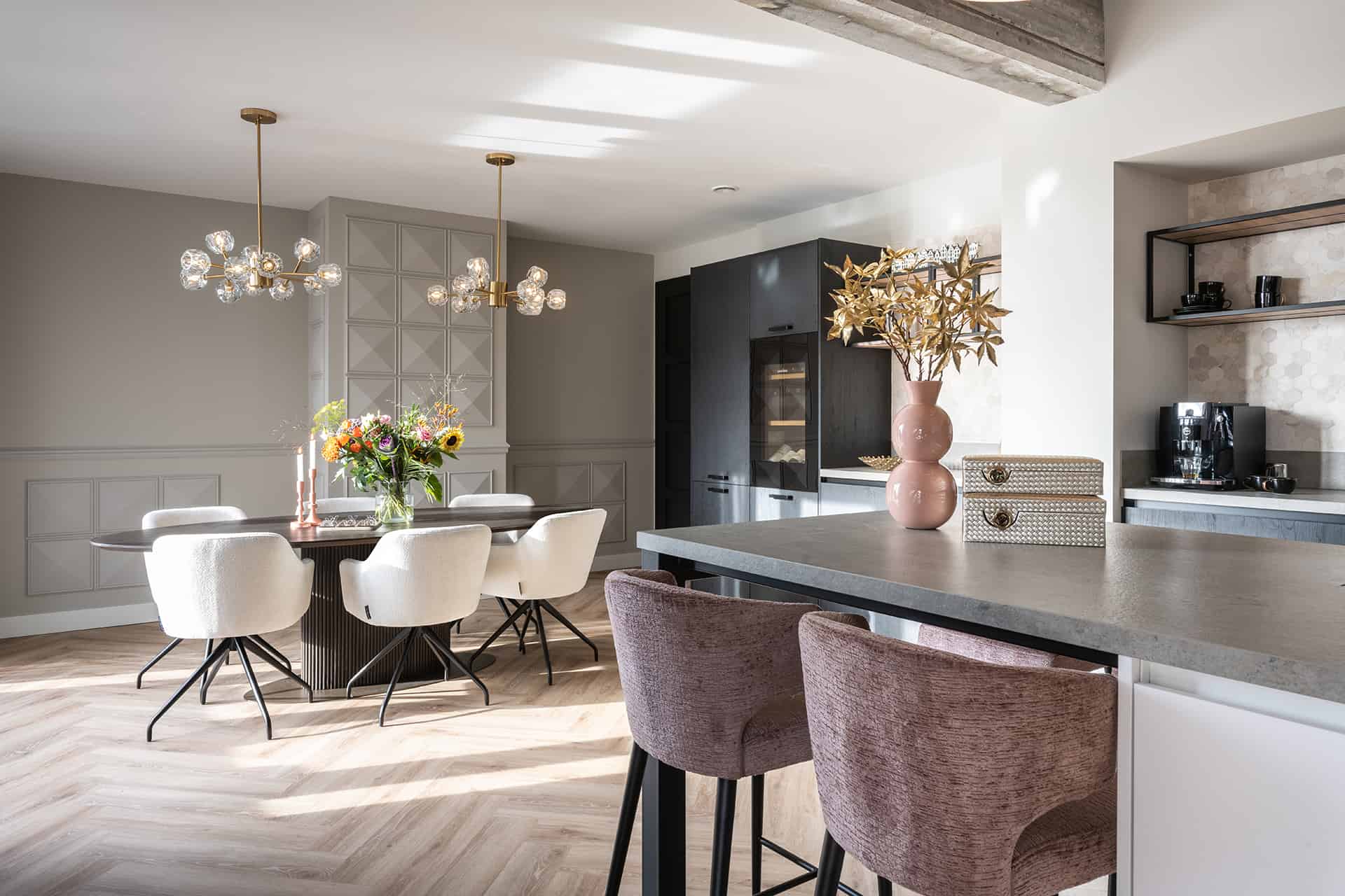 Dining table Luxor oval 235 (Brown)