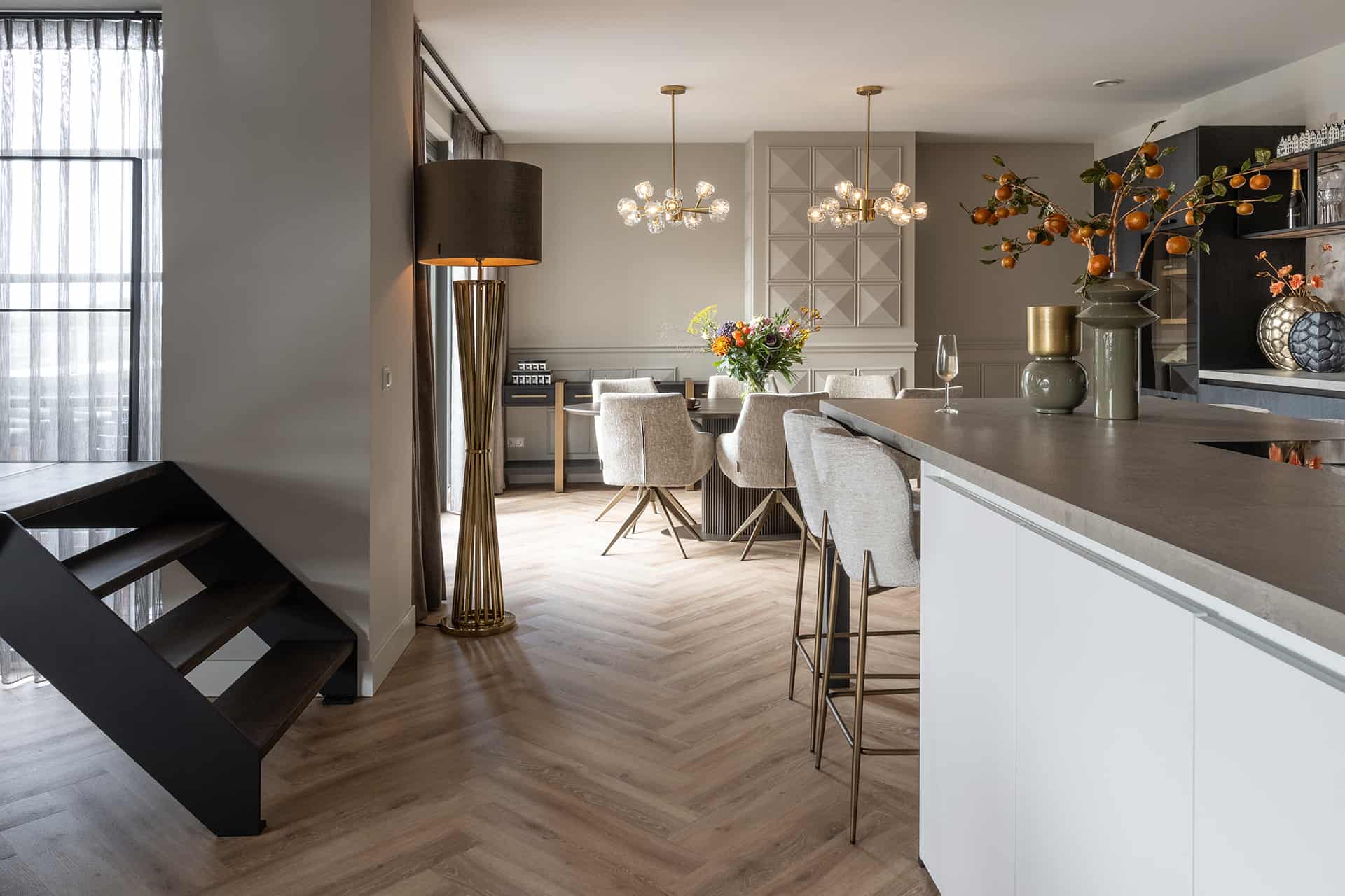 Dining table Luxor oval 235 (Brown)